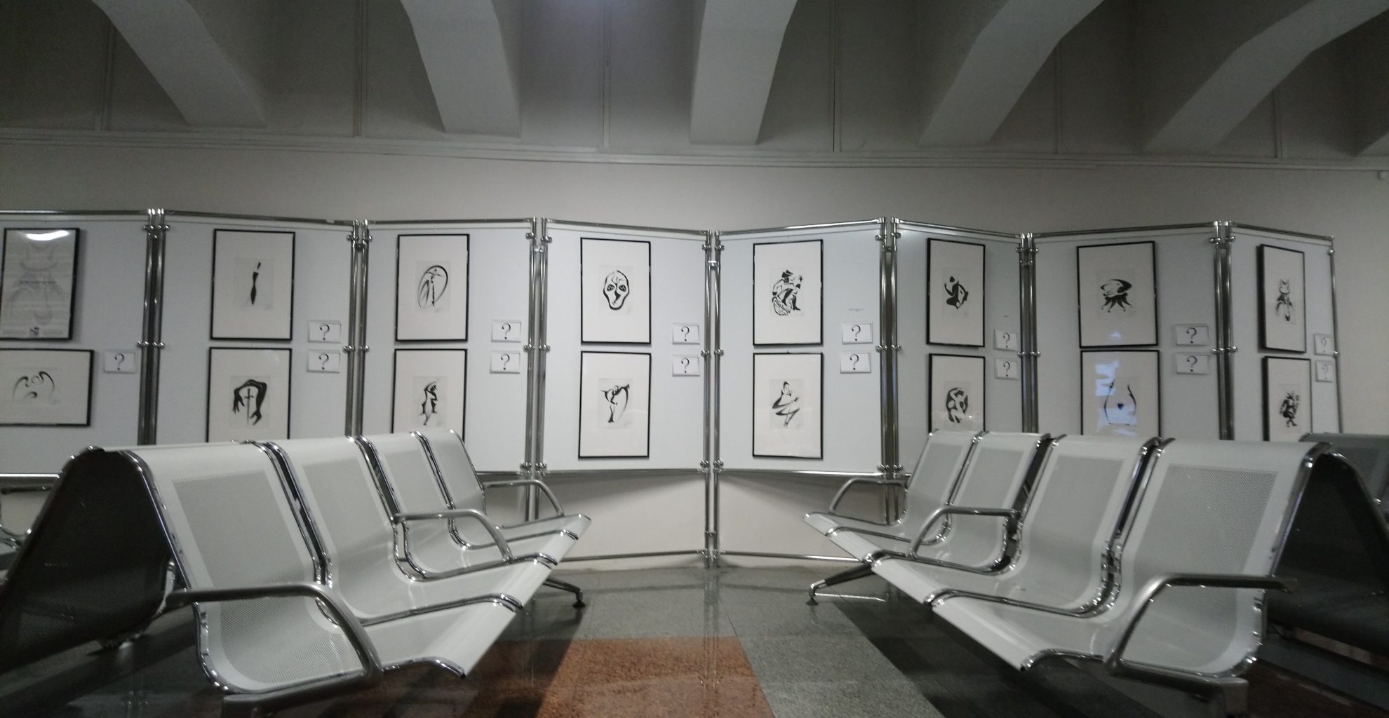«Весь мир — театр» — выставка графических работ художника-символиста на вокзале «Калининград – Южный»